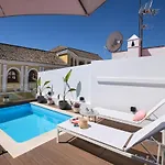 Sweet Sevilla Suites